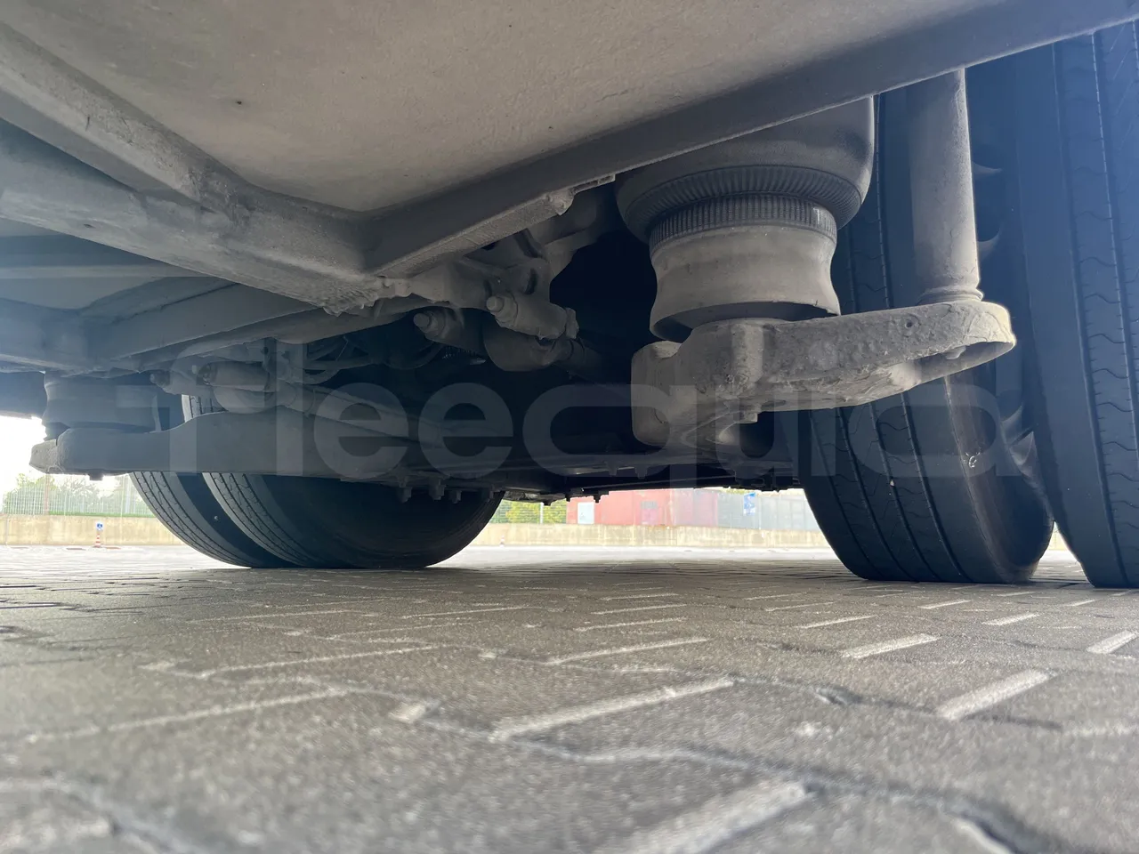 Mercedes-Benz Tourismo - Second Axle Central
