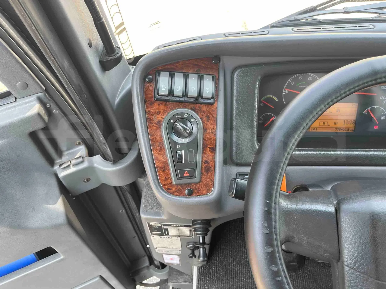 Volvo Barbi Genesis - radio accessories photo