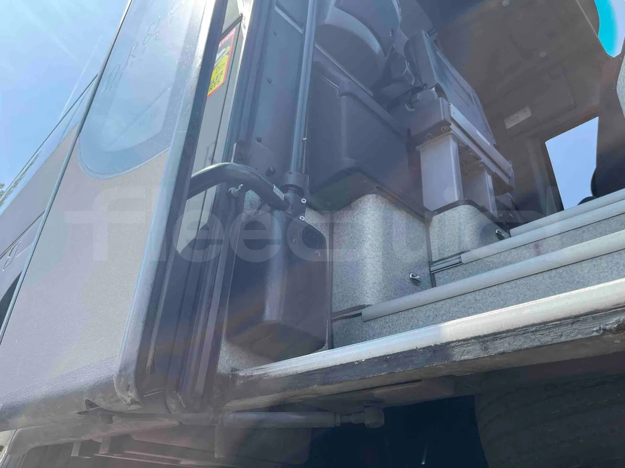Volvo Barbi Genesis - door mechanism photo
