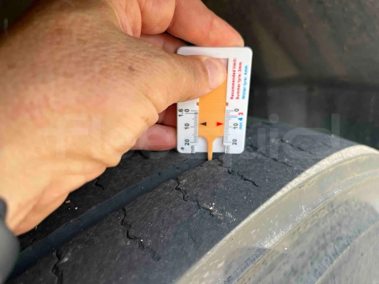 Volvo Barbi Genesis - tread condition front tires left