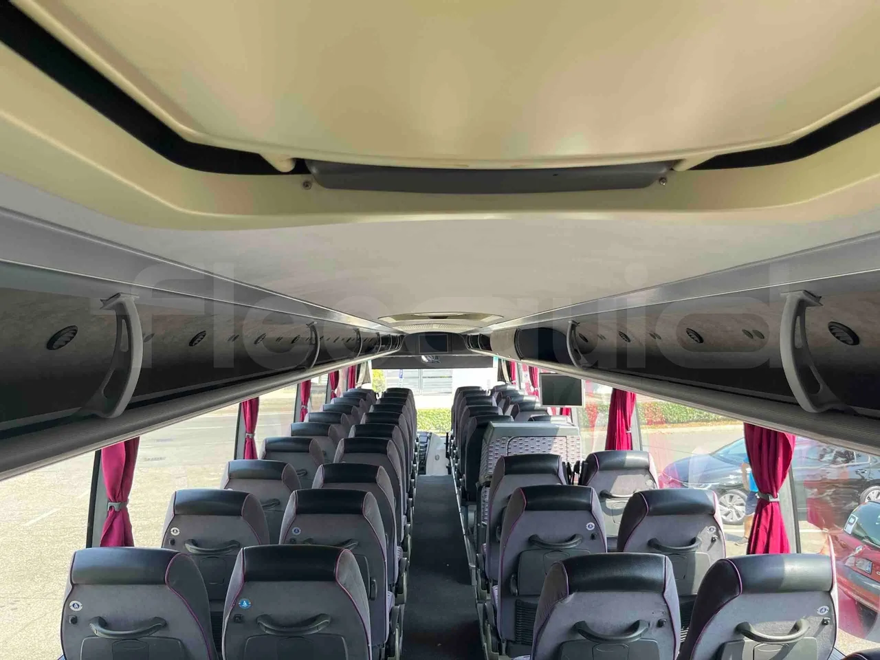 Volvo Barbi Genesis - overhead compartments photo