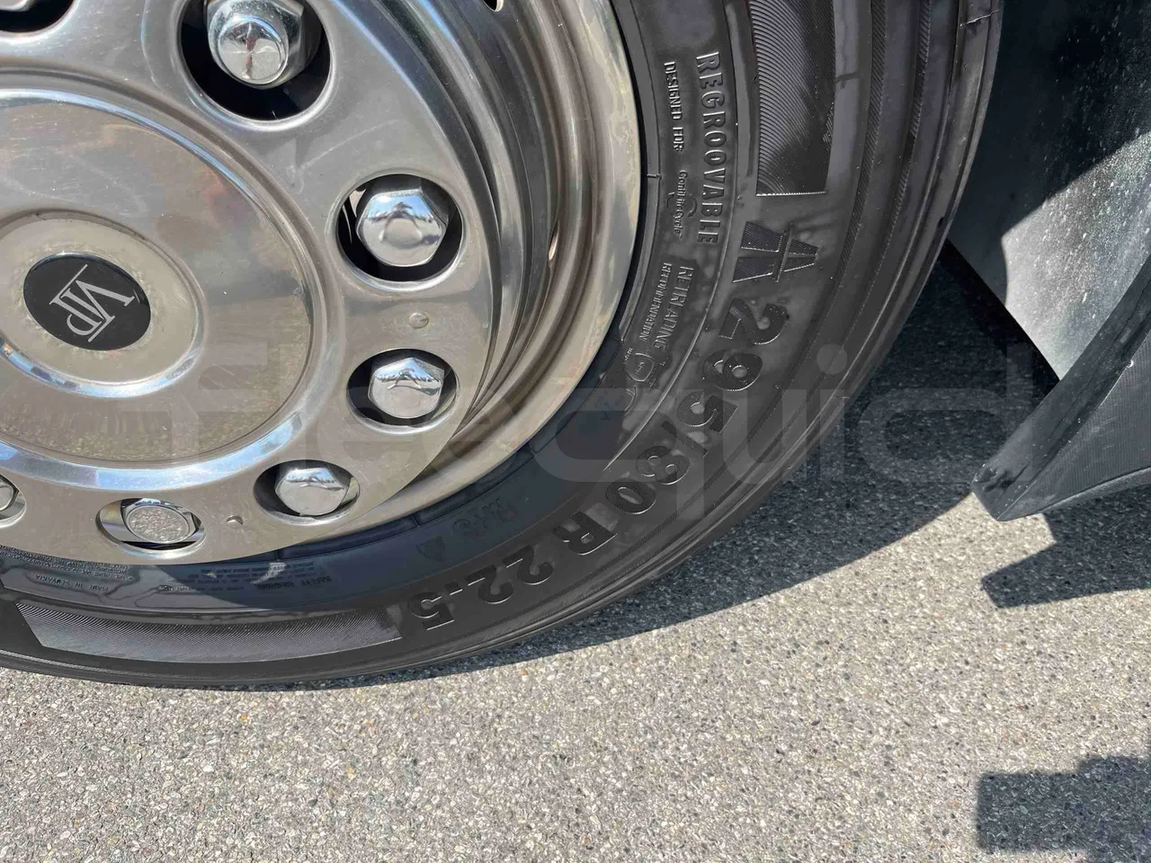 Volvo Barbi Genesis - front left tire measurements