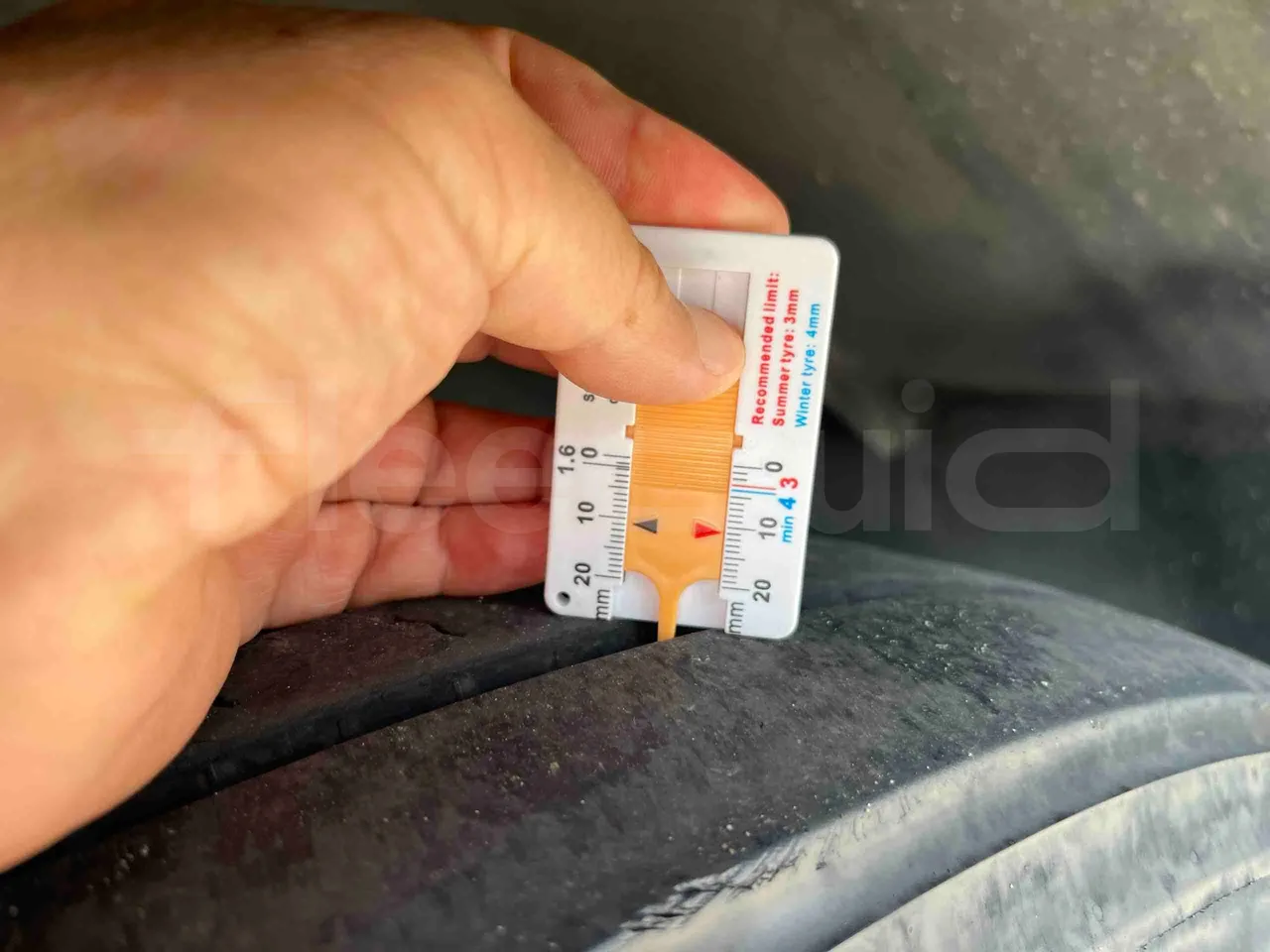 Volvo Barbi Genesis - rear left tire photo