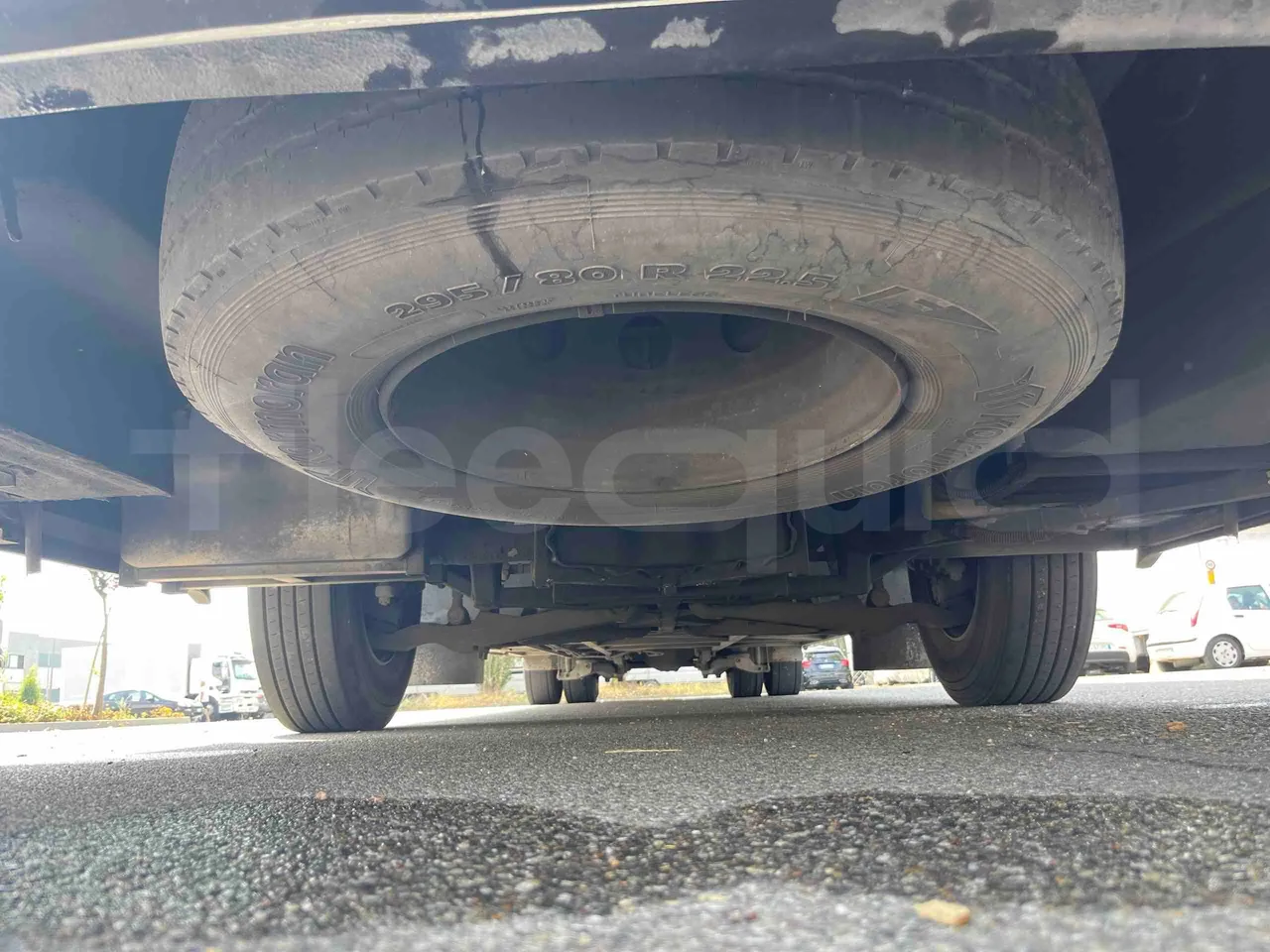 Volvo Barbi Genesis - front undercarriage from front