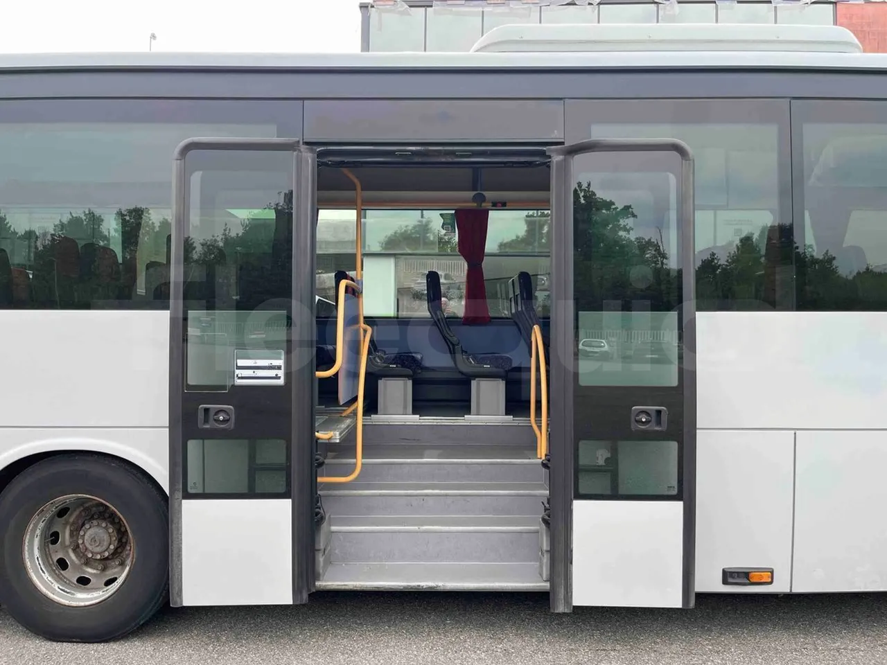 Iveco Crossway SFR160 - Euro5 - 280KW - 11.955mt - front door 3 open
