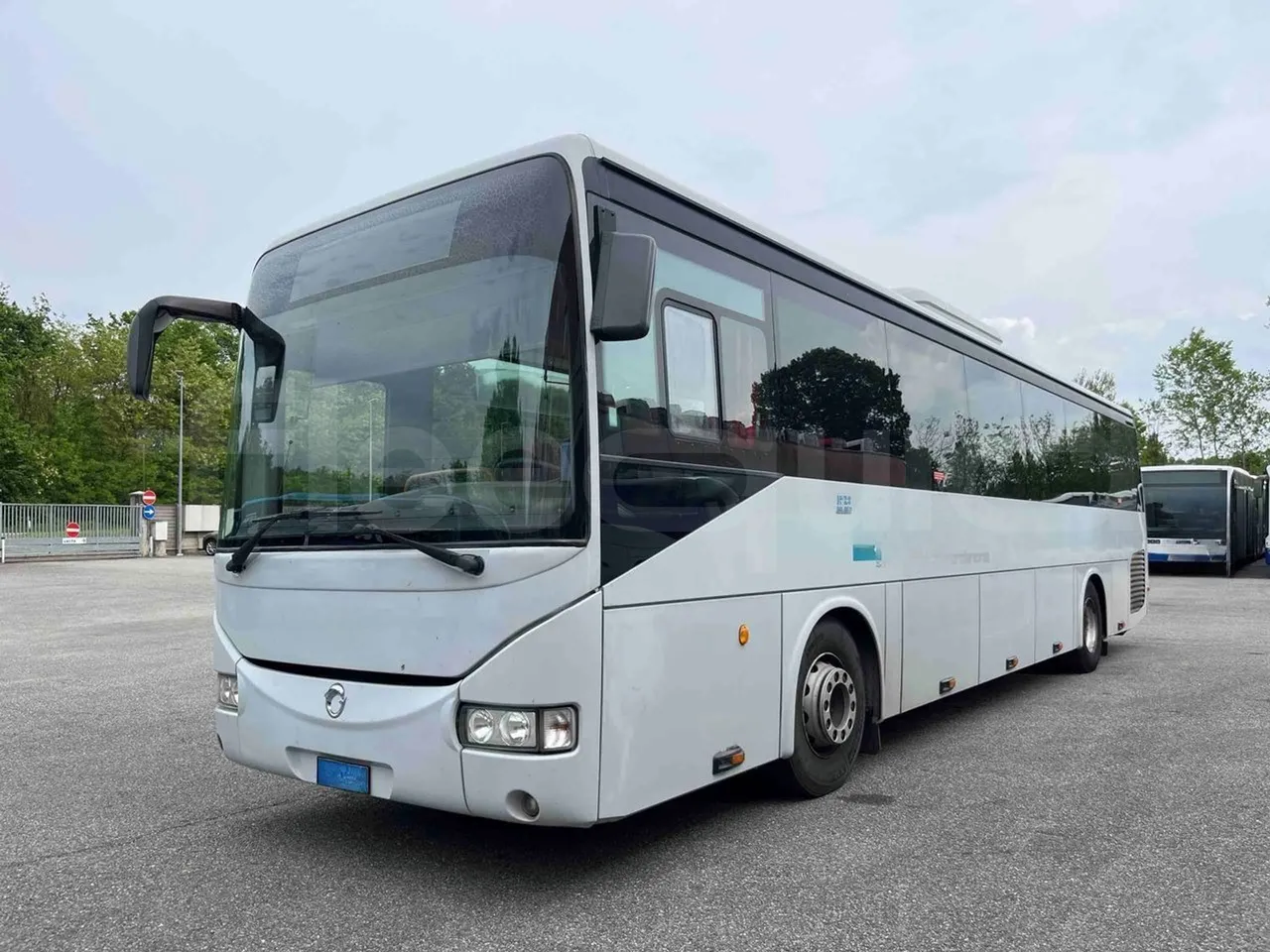 Iveco Crossway SFR160 - Euro5 - 280KW - 11.955mt - 3/4 front left