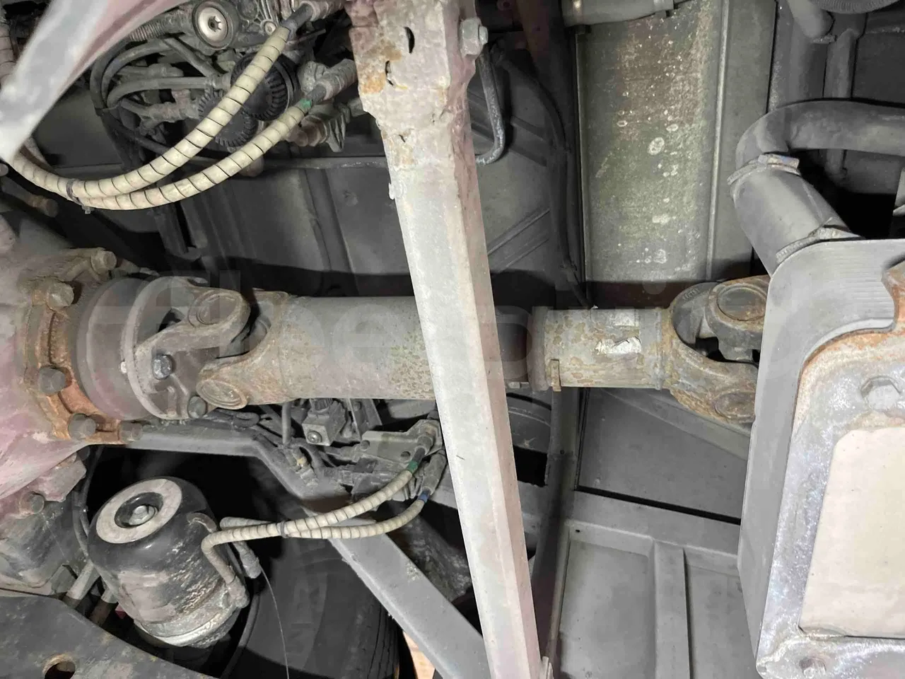 Iveco Crossway SFR160 - Euro5 - 280KW - 11.955mt - driveshaft photo