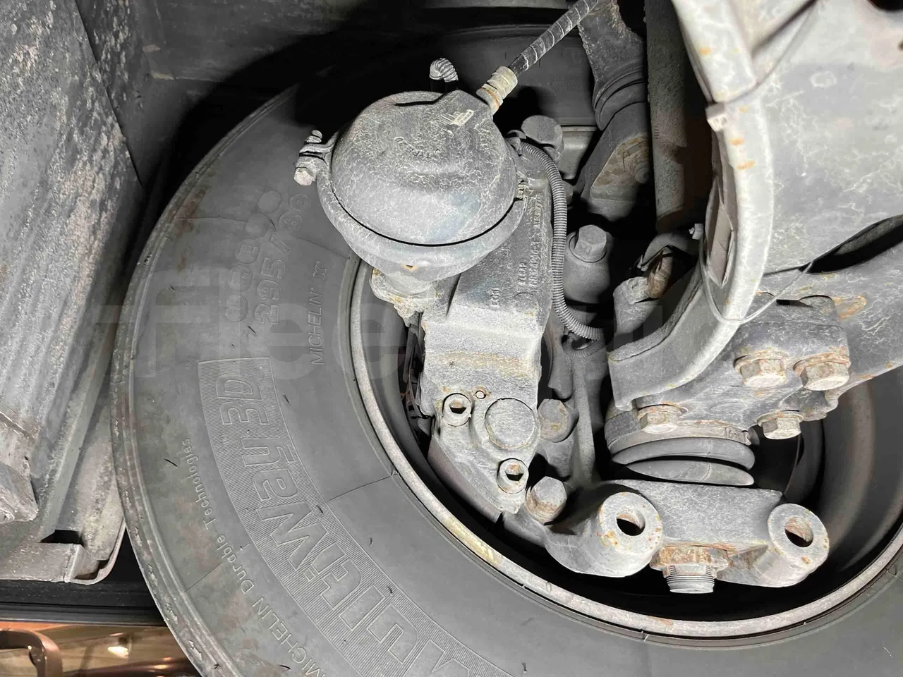 Iveco Crossway SFR160 - Euro5 - 280KW - 11.955mt - front brake calipers right