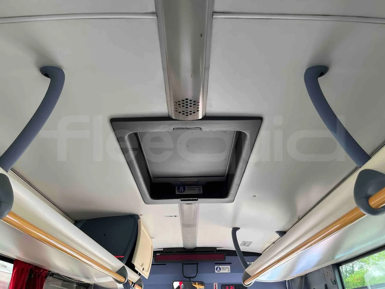 Iveco Crossway SFR160 - Euro5 - 280KW - 11.955mt - roof hatch 2
