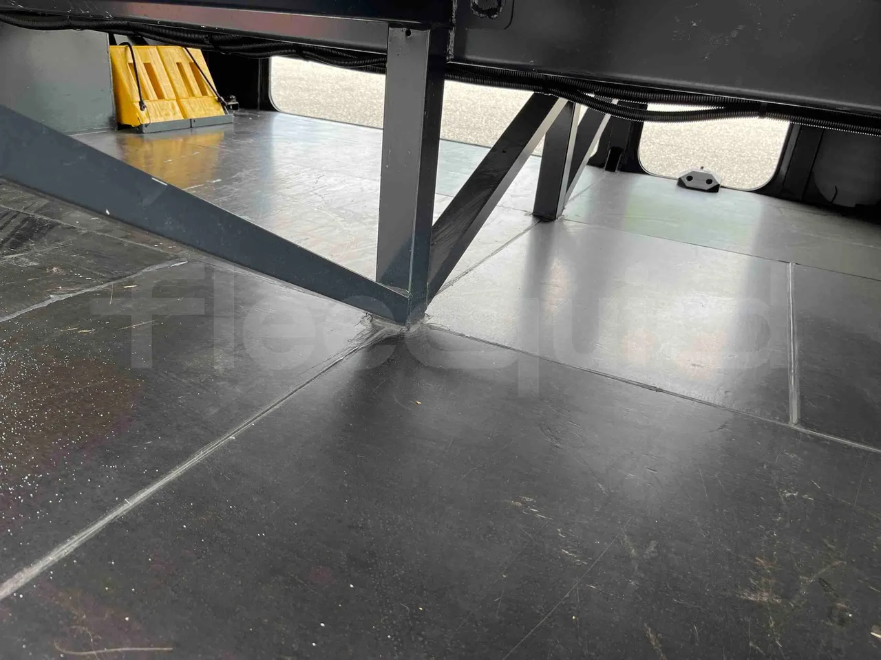Iveco Crossway SFR160 - Euro5 - 280KW - 11.955mt - under carpet photo