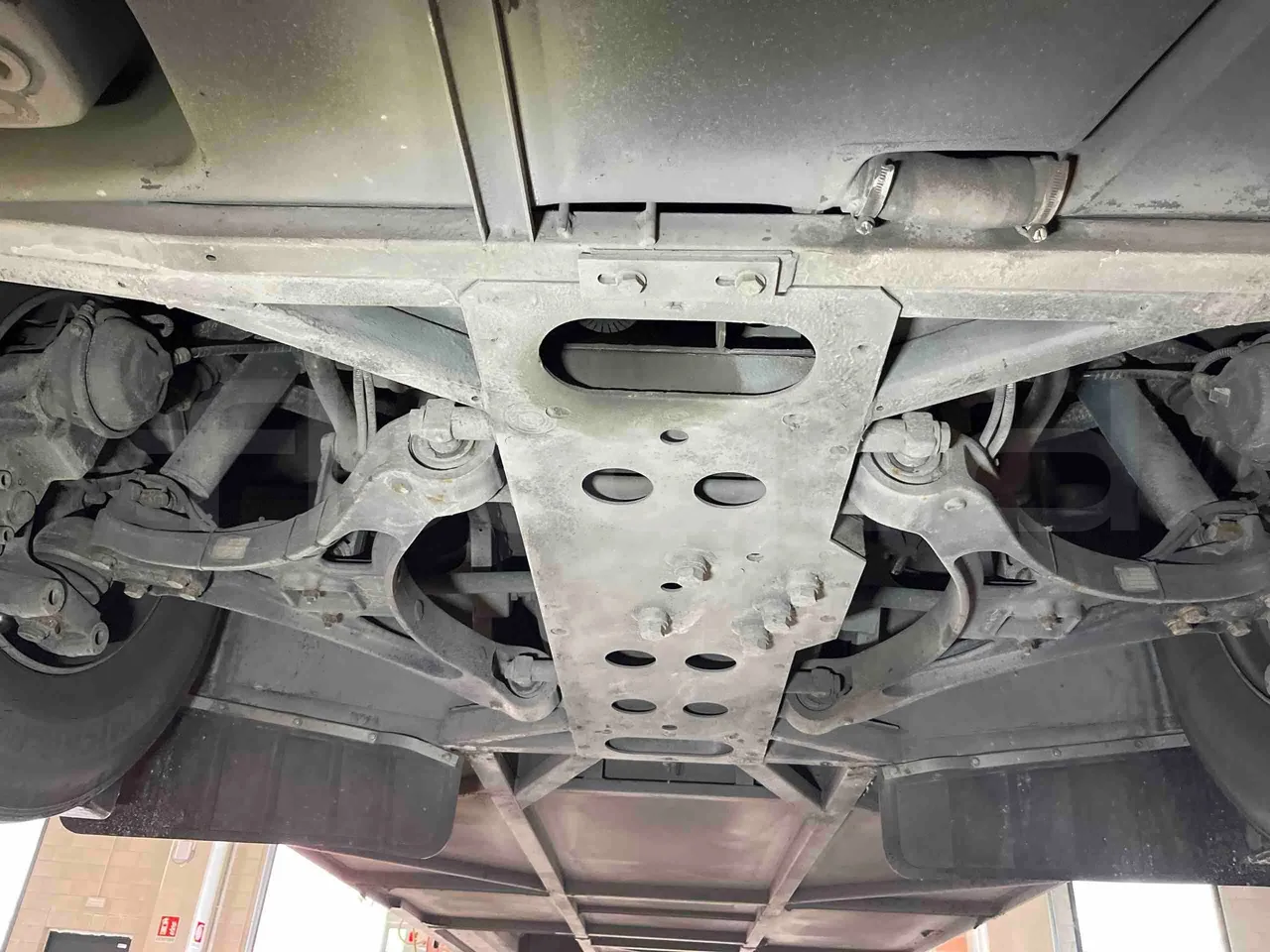 Iveco Crossway SFR160 - Euro5 - 280KW - 11.955mt - front axle central