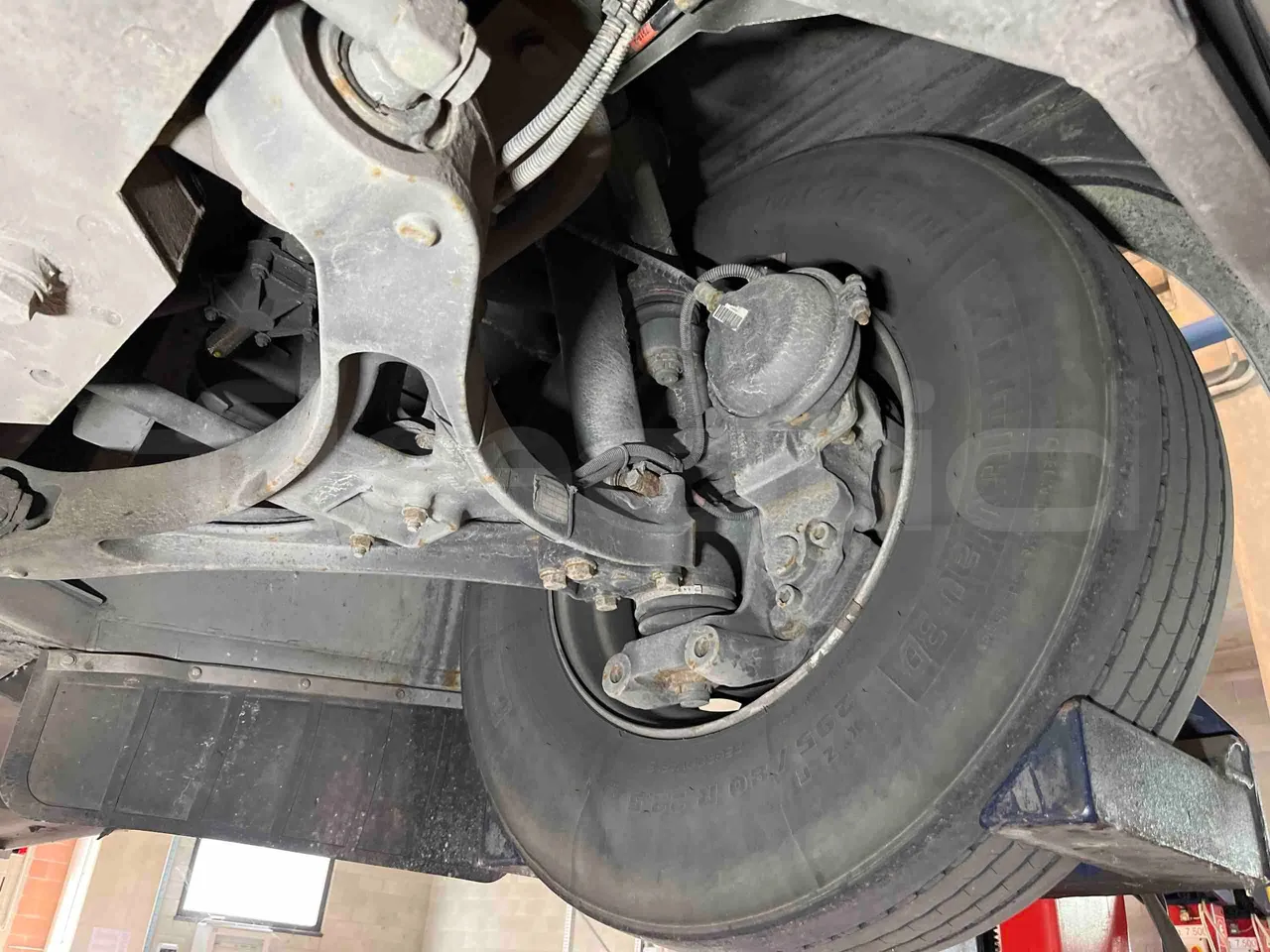 Iveco Crossway SFR160 - Euro5 - 280KW - 11.955mt - front axle left side