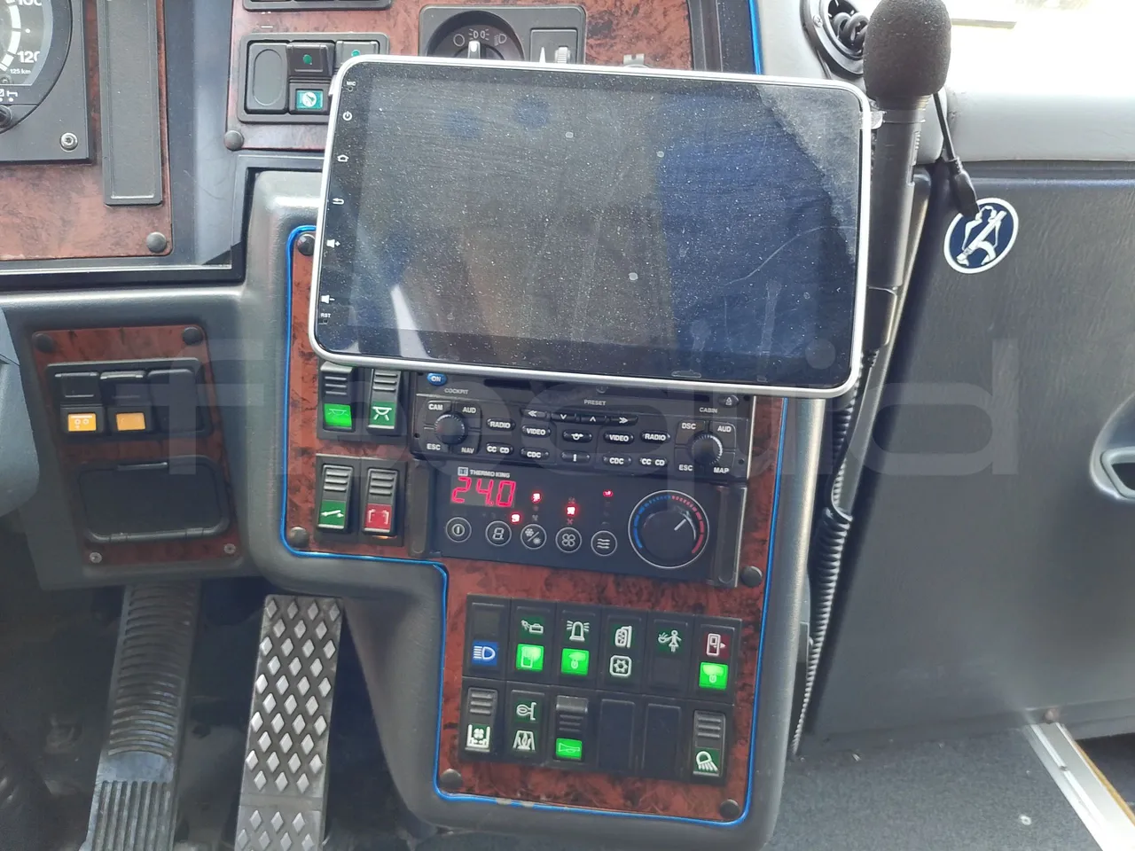Scania KIB-LIB K124IB - EUR3 - 309kW - 13.752m - onboard devices 1