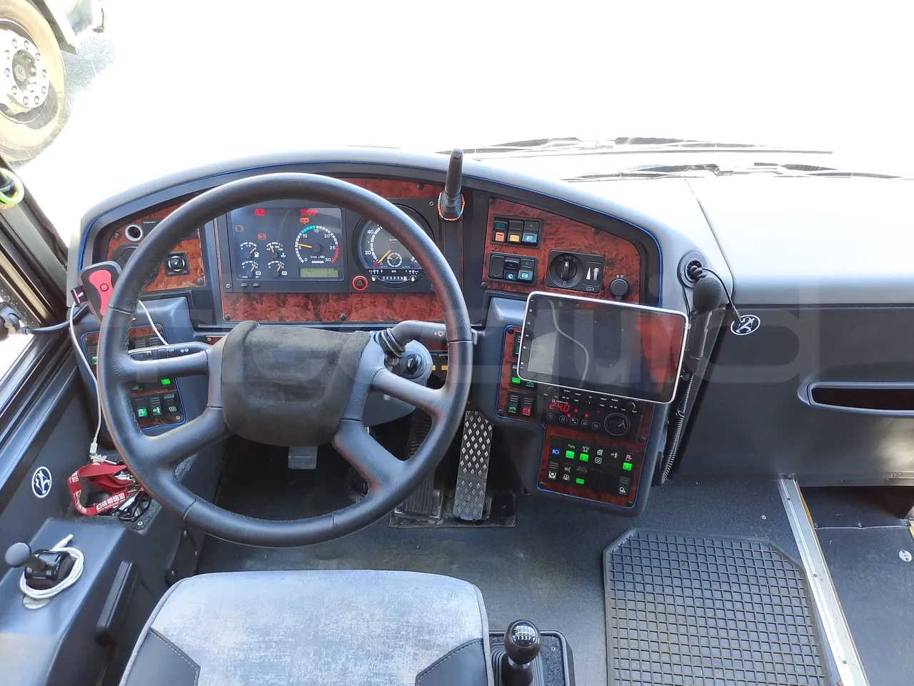 Scania KIB-LIB K124IB - EUR3 - 309kW - 13.752m - buttons panels on (mandatory for bus to scrap)