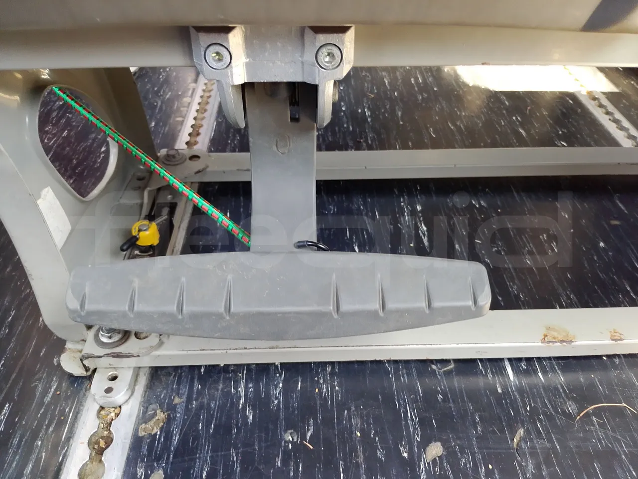 Scania KIB-LIB K124IB - EUR3 - 309kW - 13.752m - footrest detail photo