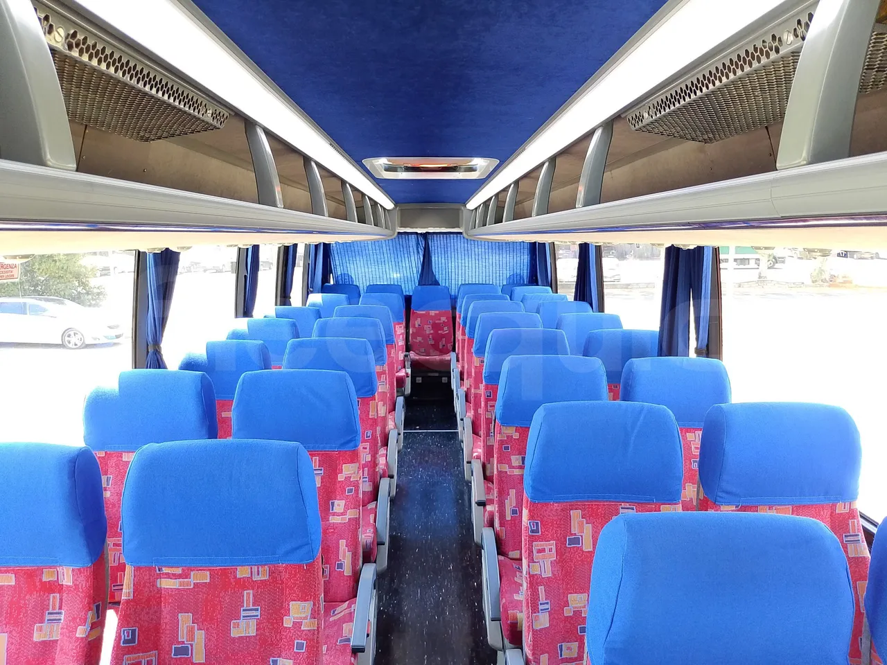 Scania KIB-LIB K124IB - EUR3 - 309kW - 13.752m - reverse view middle aisle