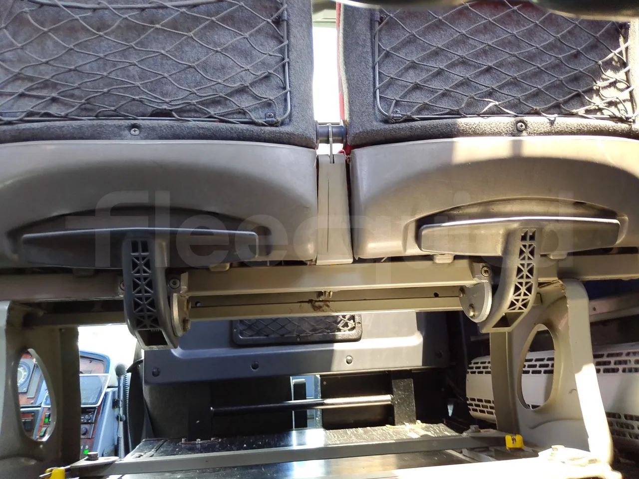 Scania KIB-LIB K124IB - EUR3 - 309kW - 13.752m - power outlets detail