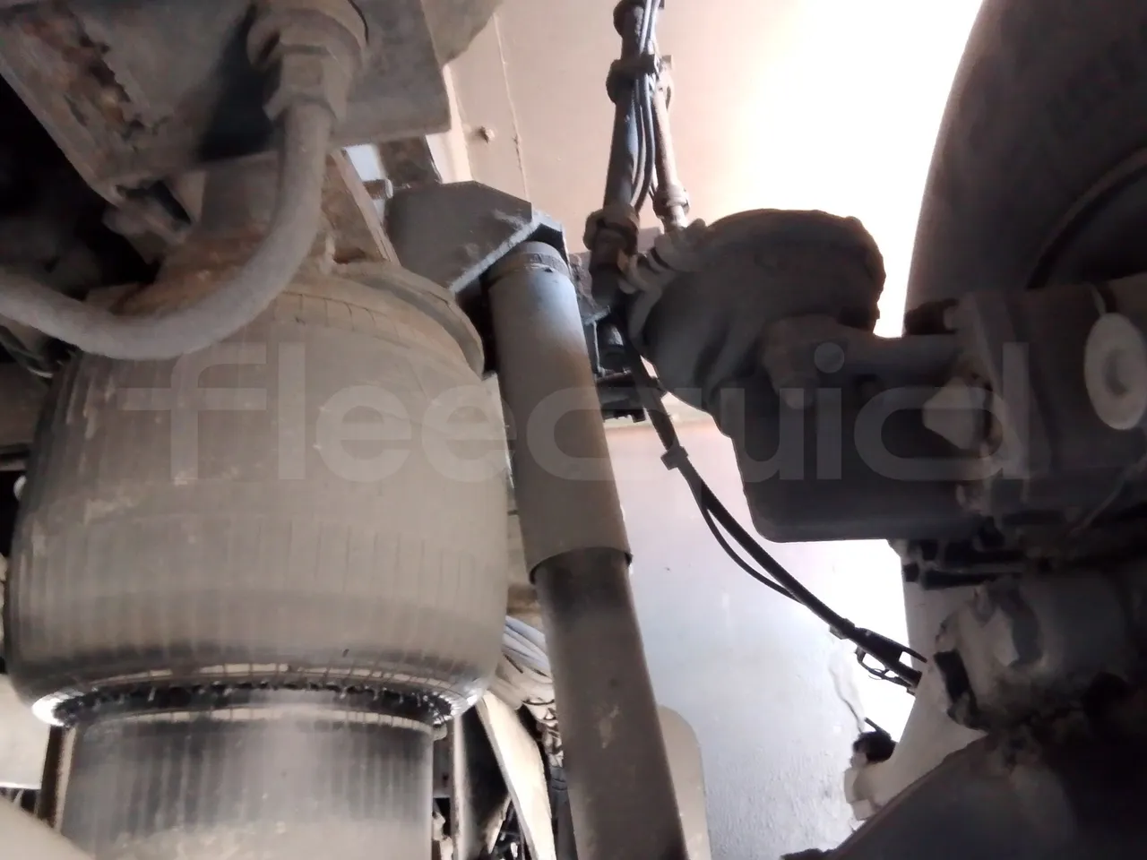 Scania KIB-LIB K124IB - EUR3 - 309kW - 13.752m - axel 3 shock absorbers 2 right