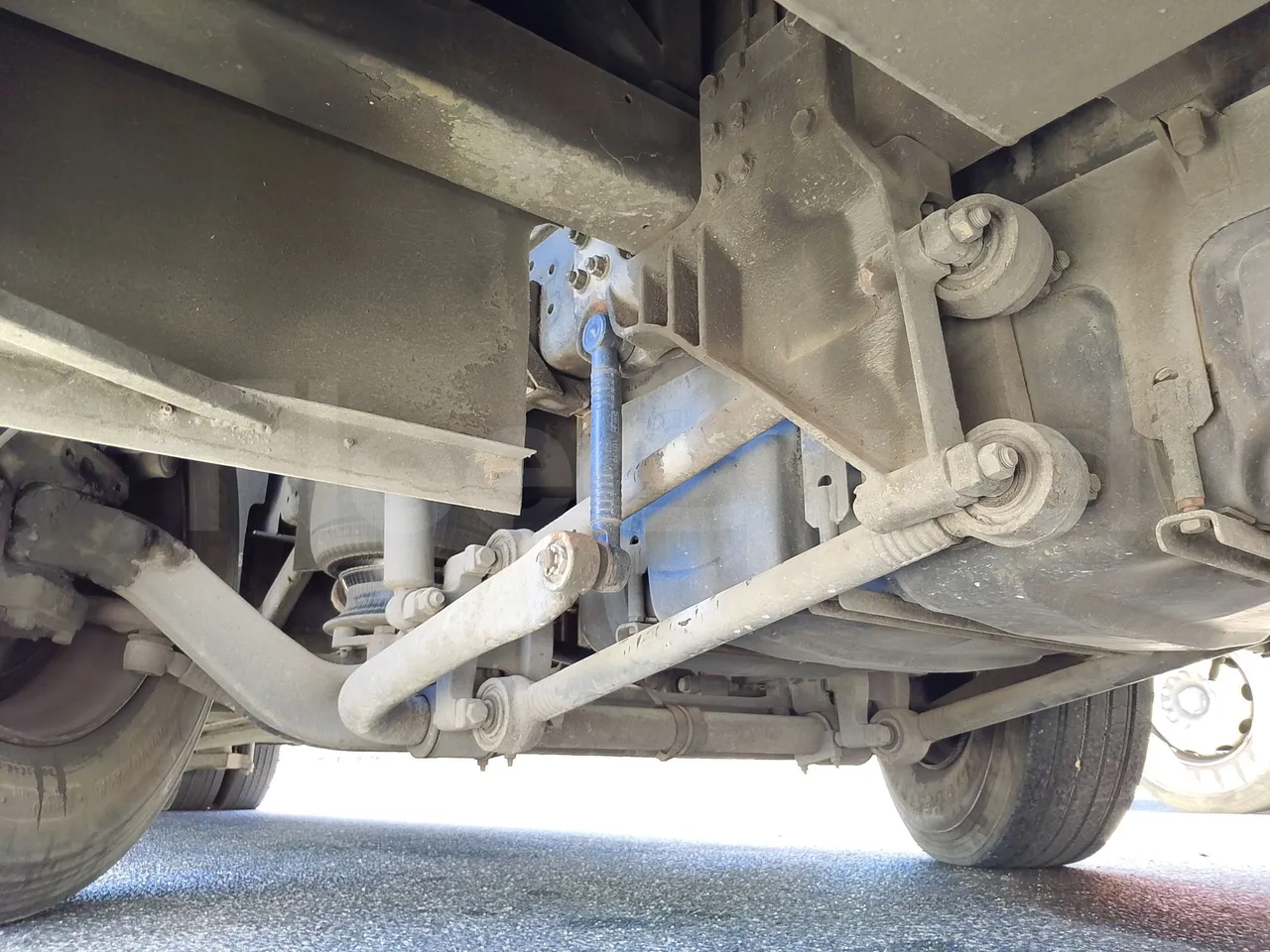 Scania KIB-LIB K124IB - EUR3 - 309kW - 13.752m - front axle left side