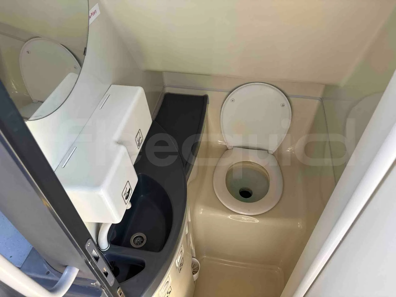 Man Lion's Coach B.2007 - EUR5 - 294kW - 12.000m - toilette accessories photo