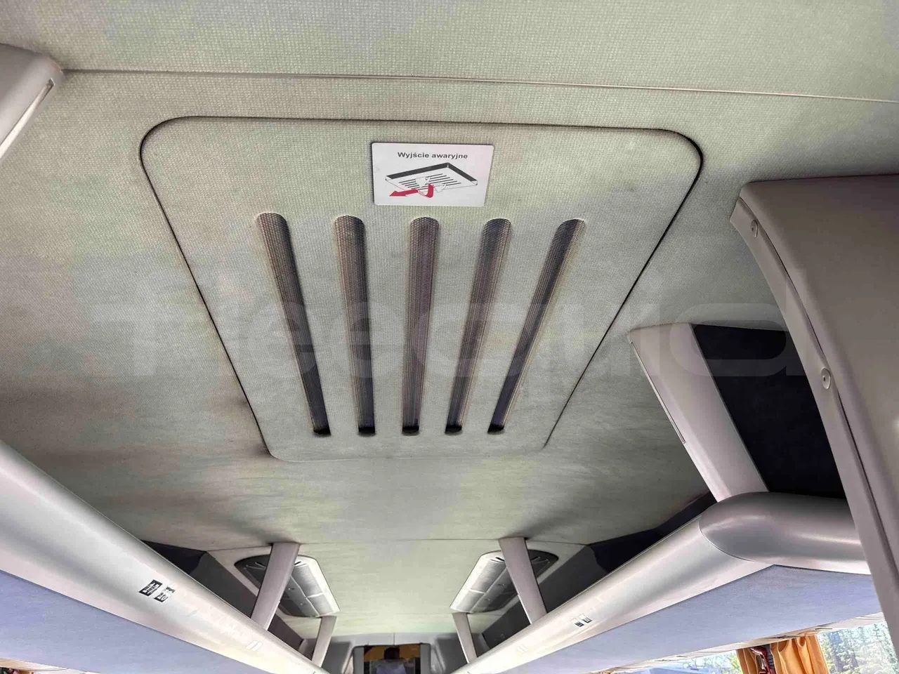 Man Lion's Coach B.2007 - EUR5 - 294kW - 12.000m - roof hatch 1
