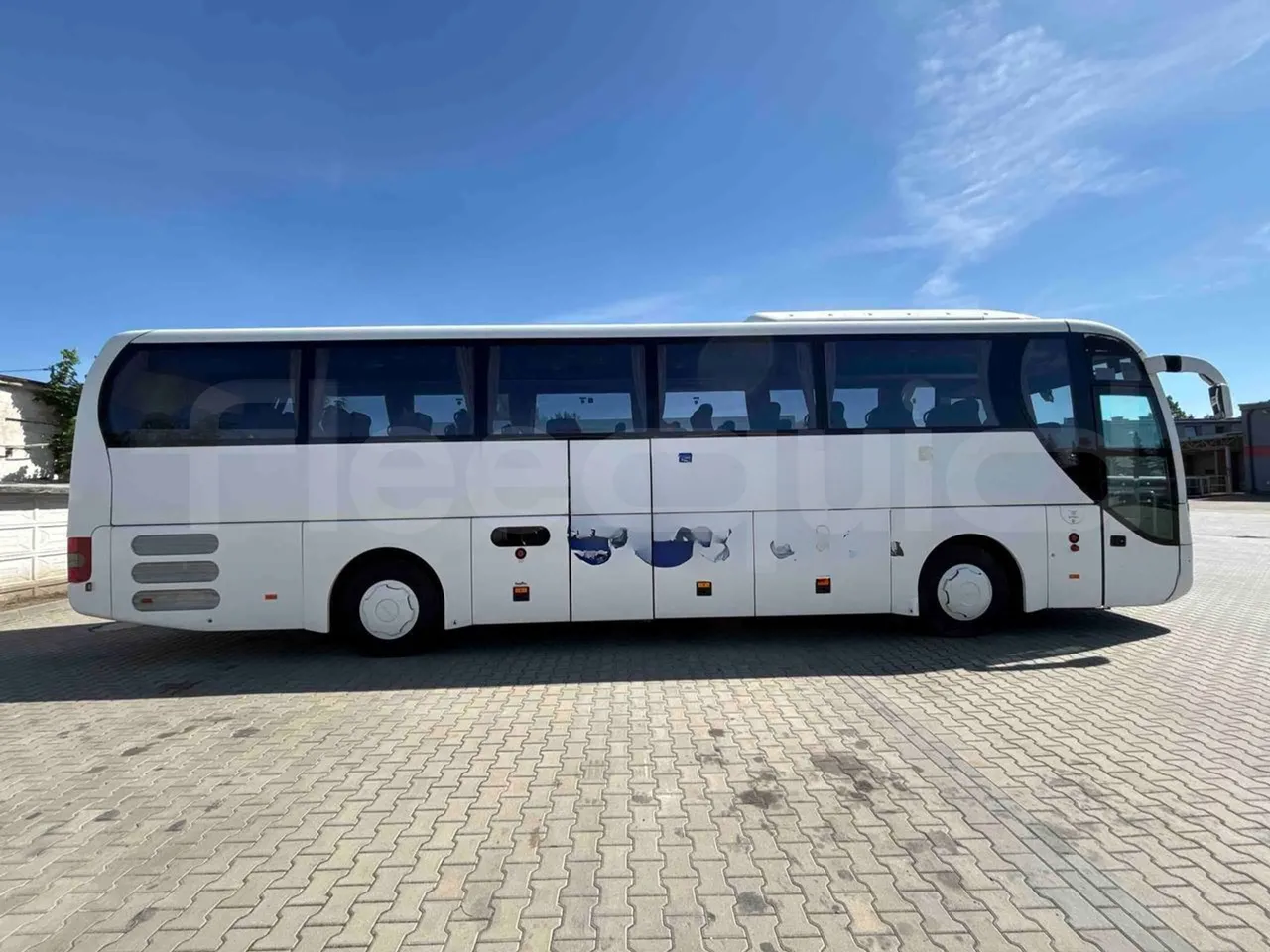 Man Lion's Coach B.2007 - EUR5 - 294kW - 12.000m - right side doors closed