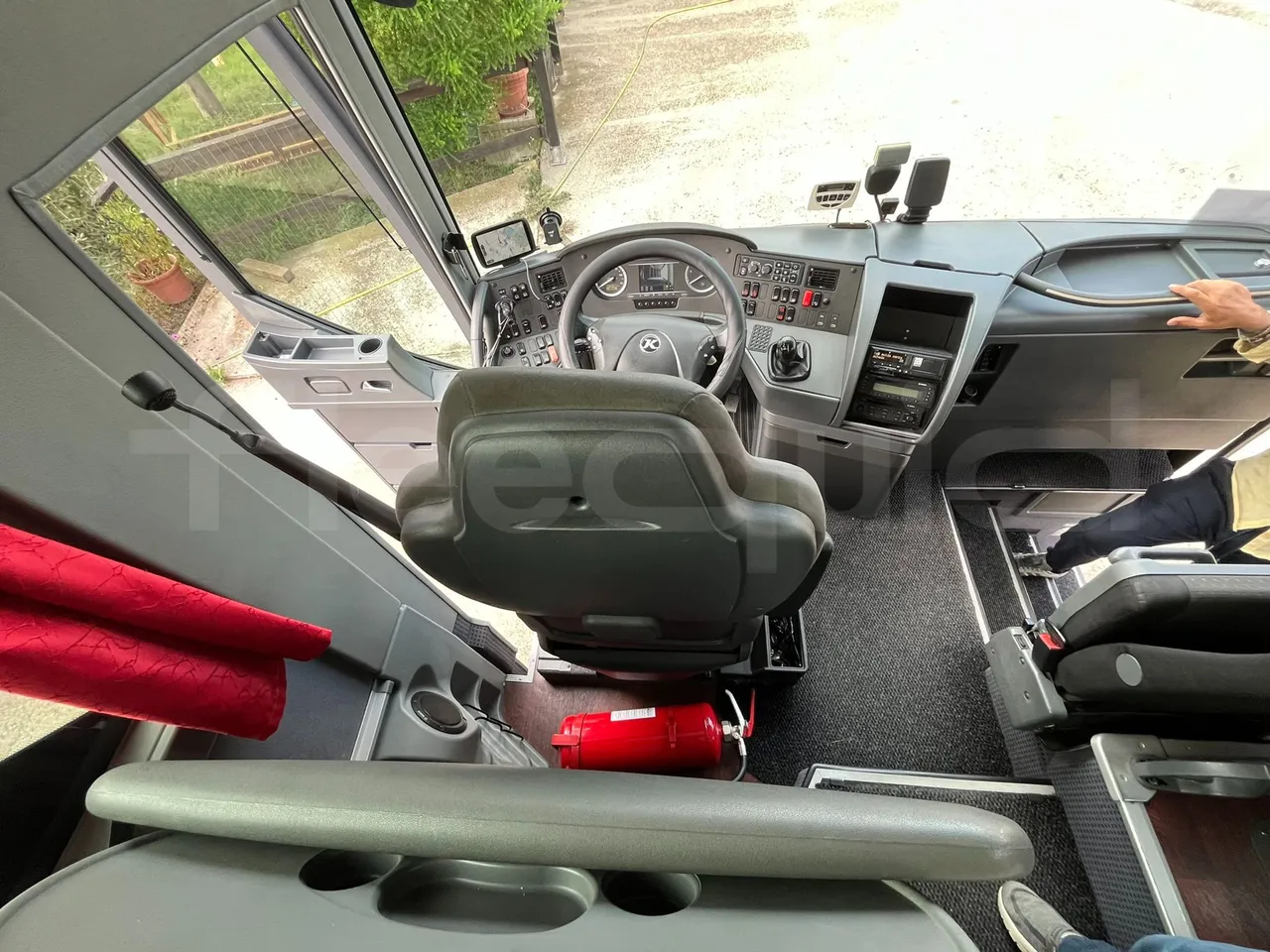 Setra S415 HD - EUR5 - 315kW - 12.2m - hostes microphone accessories photo