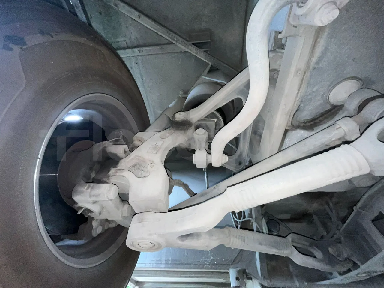 Setra S415 HD - EUR5 - 315kW - 12.2m - axel 2 air springs 1 right