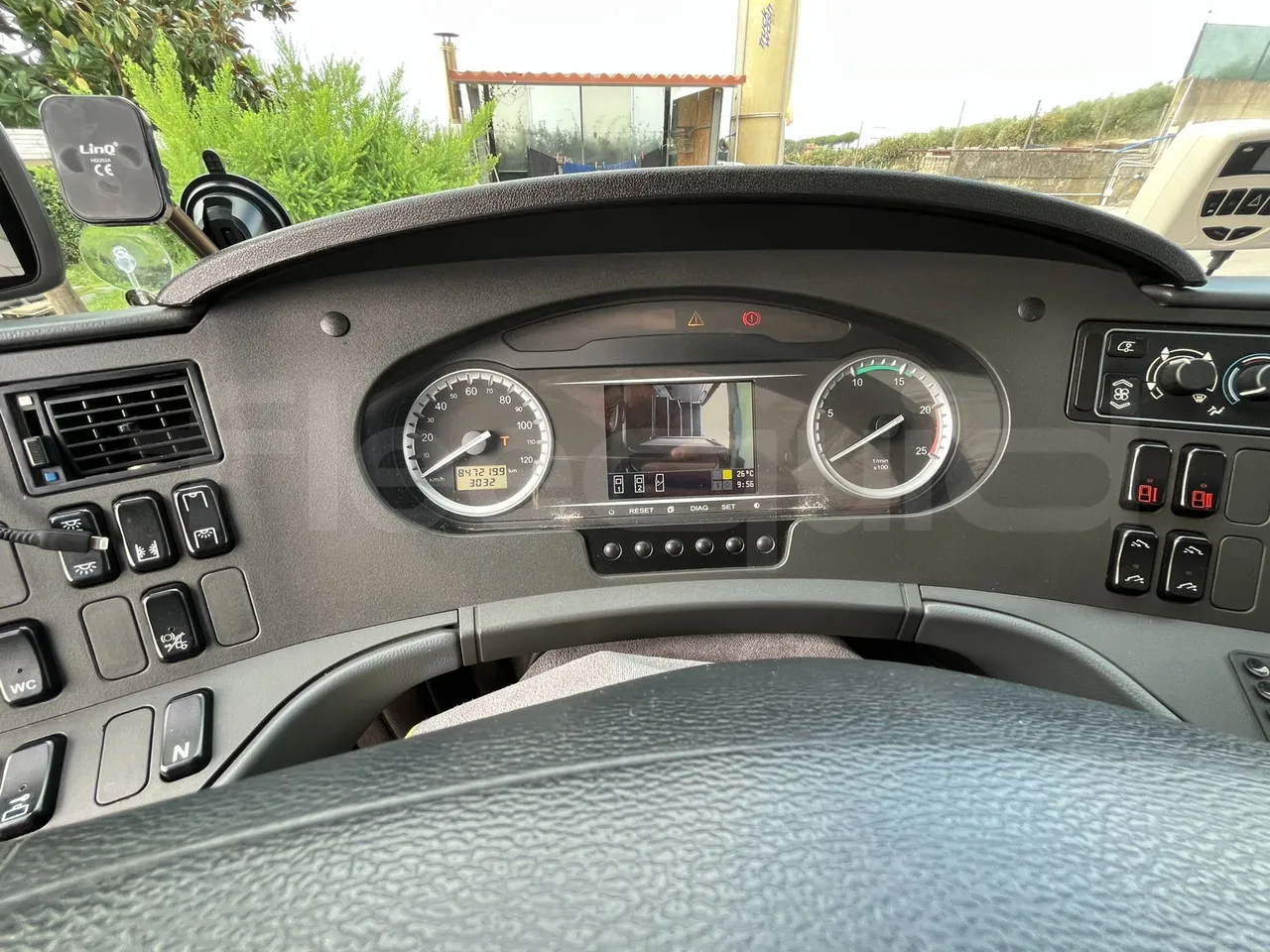 Setra S415 HD - EUR5 - 315kW - 12.2m - onboard devices 1