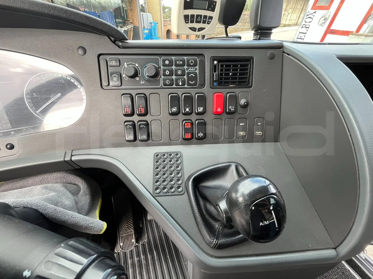 Setra S415 HD - EUR5 - 315kW - 12.2m - onboard devices 2