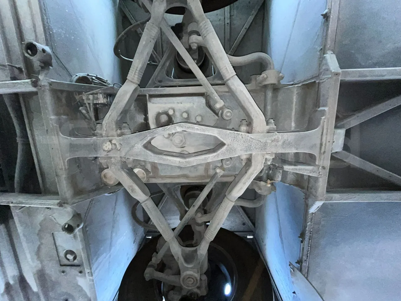 Setra S415 HD - EUR5 - 315kW - 12.2m - axle 2 caliper brakes left