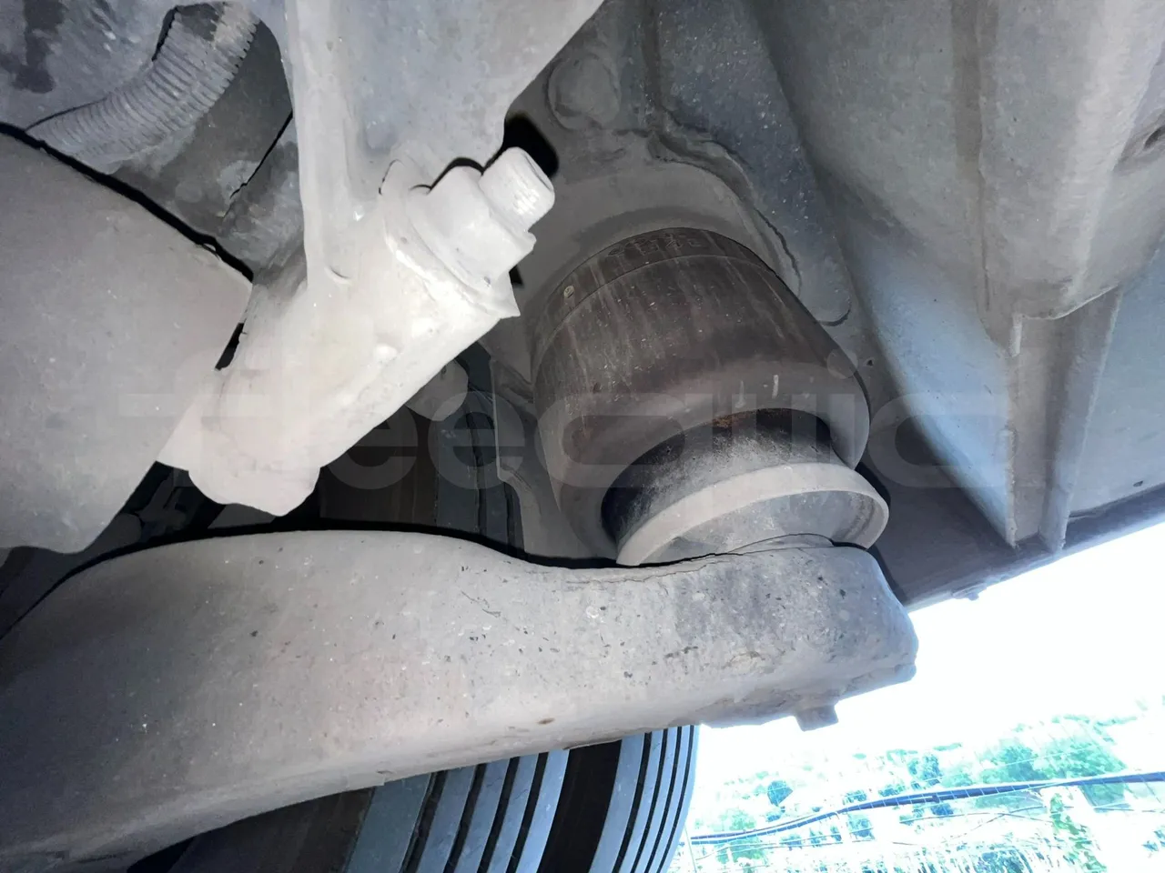 Setra S415 HD - EUR5 - 315kW - 12.2m - axle 2 discs right