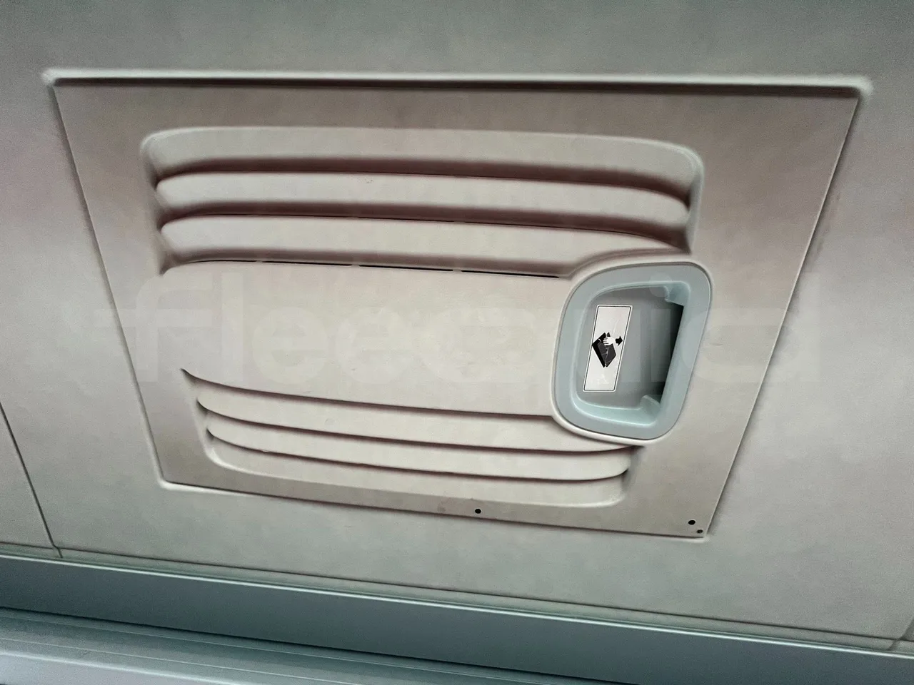Setra S415 HD - EUR5 - 315kW - 12.2m - folding seat photo