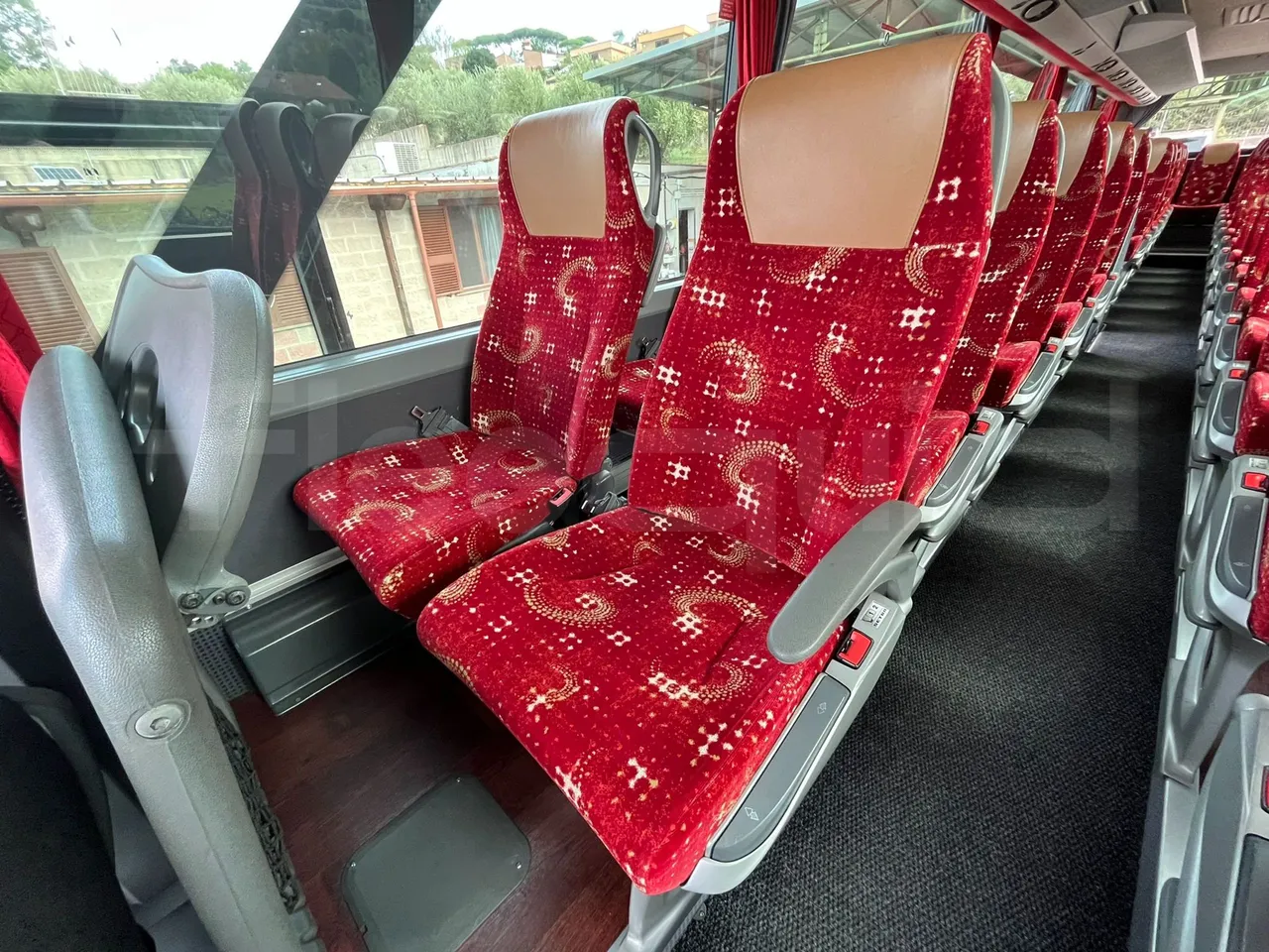 Setra S415 HD - EUR5 - 315kW - 12.2m - forward view all seats last row height