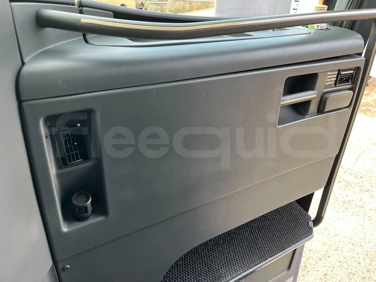Setra S415 HD - EUR5 - 315kW - 12.2m - steering wheel photo