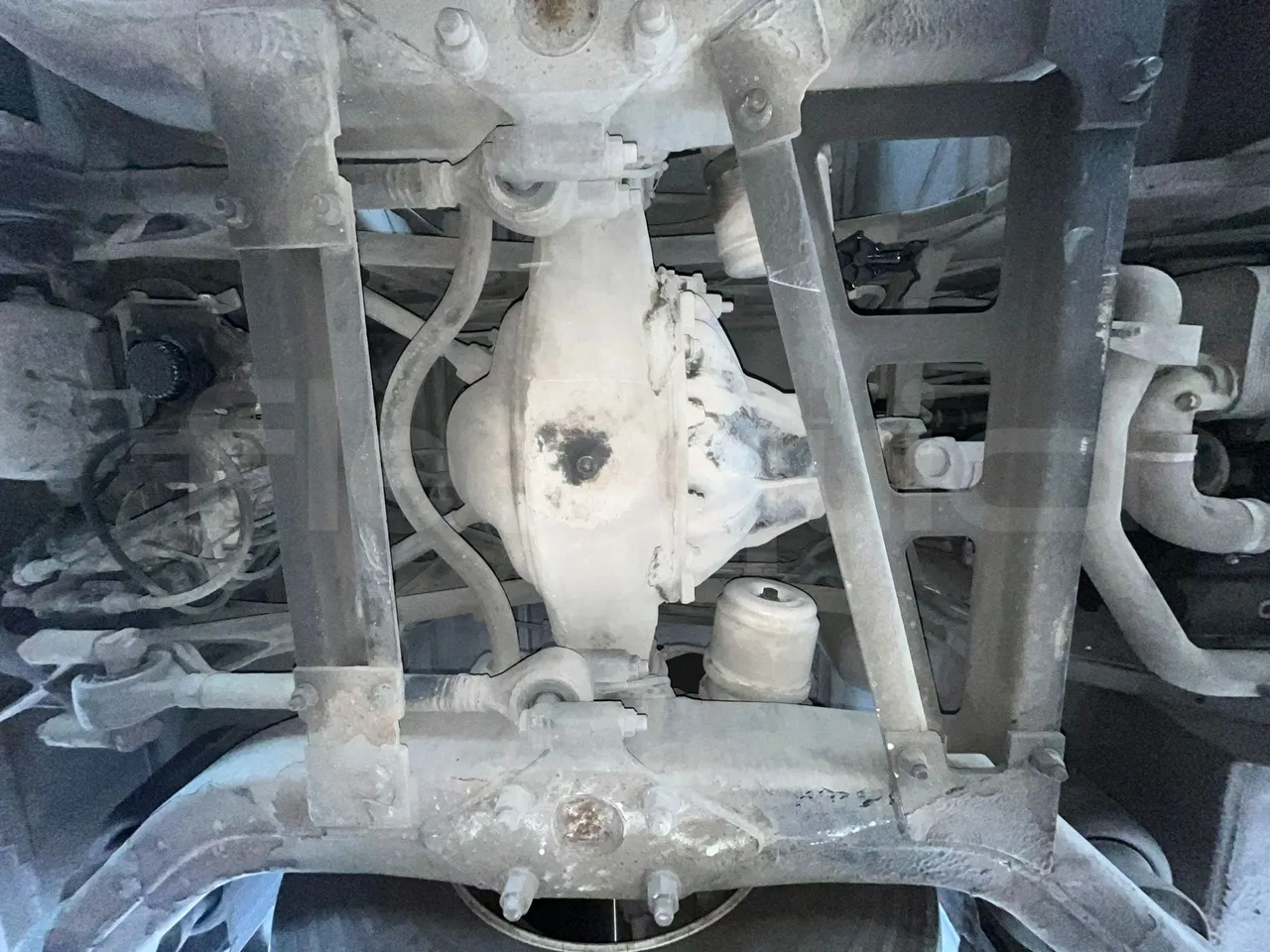 Setra S415 HD - EUR5 - 315kW - 12.2m - front axle left side