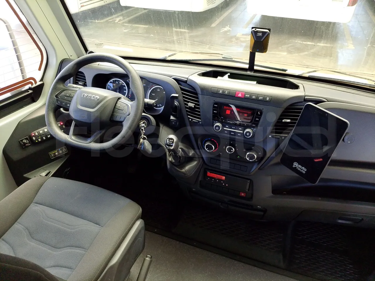 Iveco Indcar WGIVMY11 MOBI SCUOLABUS - EUR6 - 100Kw - 8,592m - buttons panels on (mandatory for bus to scrap)