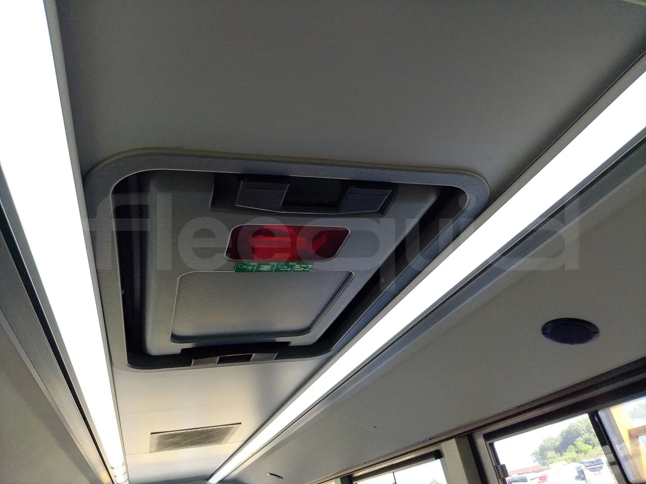 Iveco Indcar WGIVMY11 MOBI SCUOLABUS - EUR6 - 100Kw - 8,592m - roof hatch 1