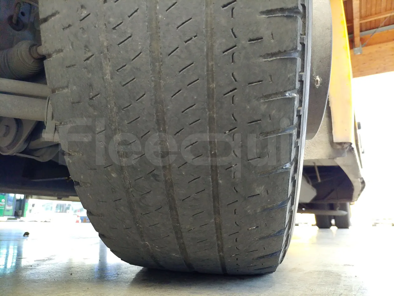 Iveco Indcar WGIVMY11 MOBI SCUOLABUS - EUR6 - 100Kw - 8,592m - tread condition third axle tires right