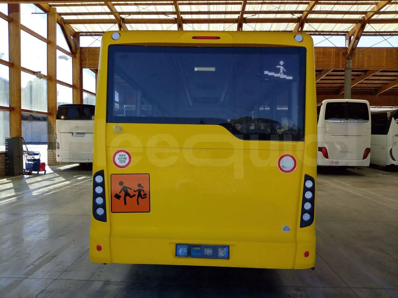 Iveco Indcar WGIVMY11 MOBI SCUOLABUS - EUR6 - 100Kw - 8,592m - rear hatch closed