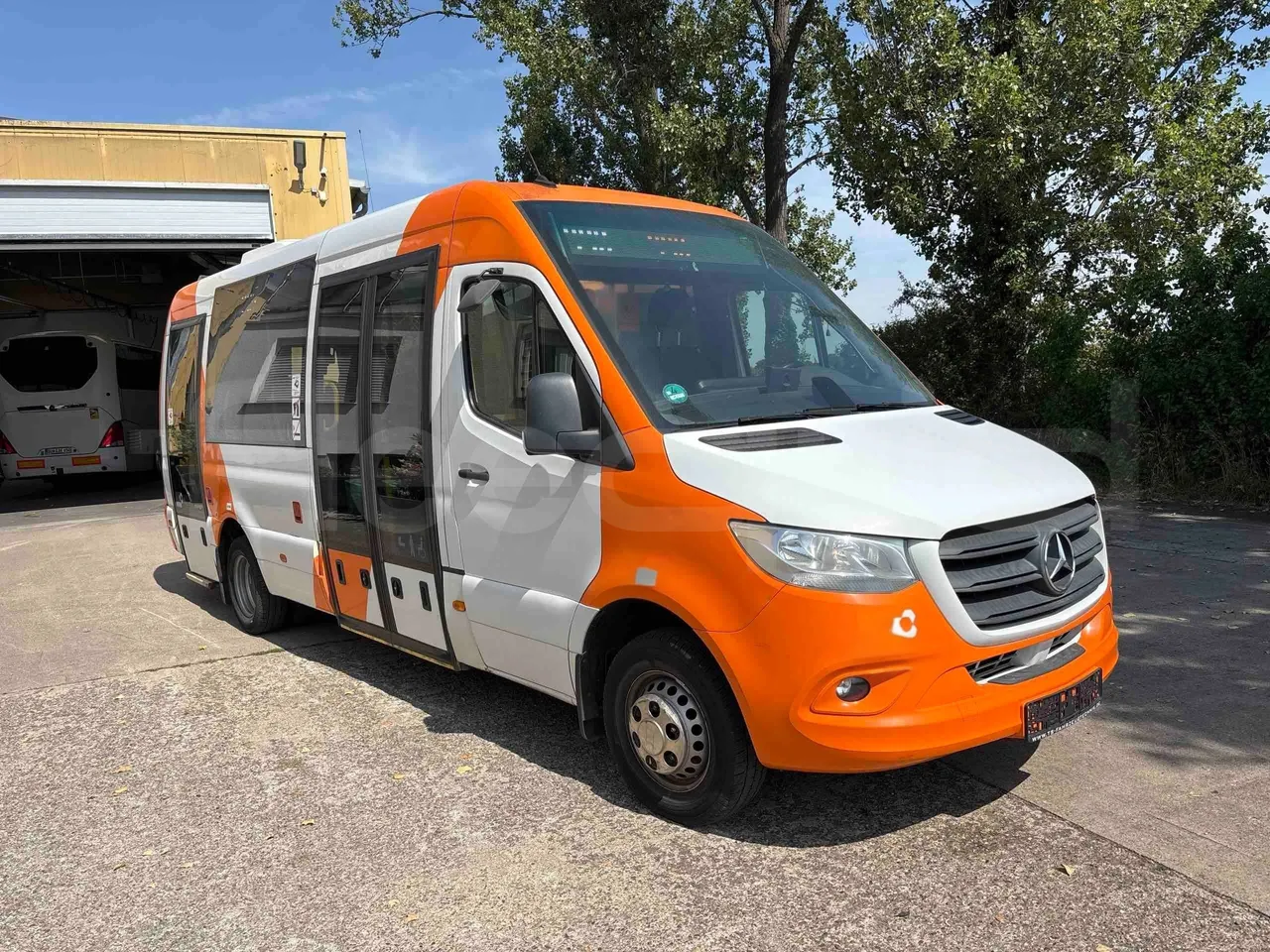 Mercedes-Benz Sprinter - Base cover photo