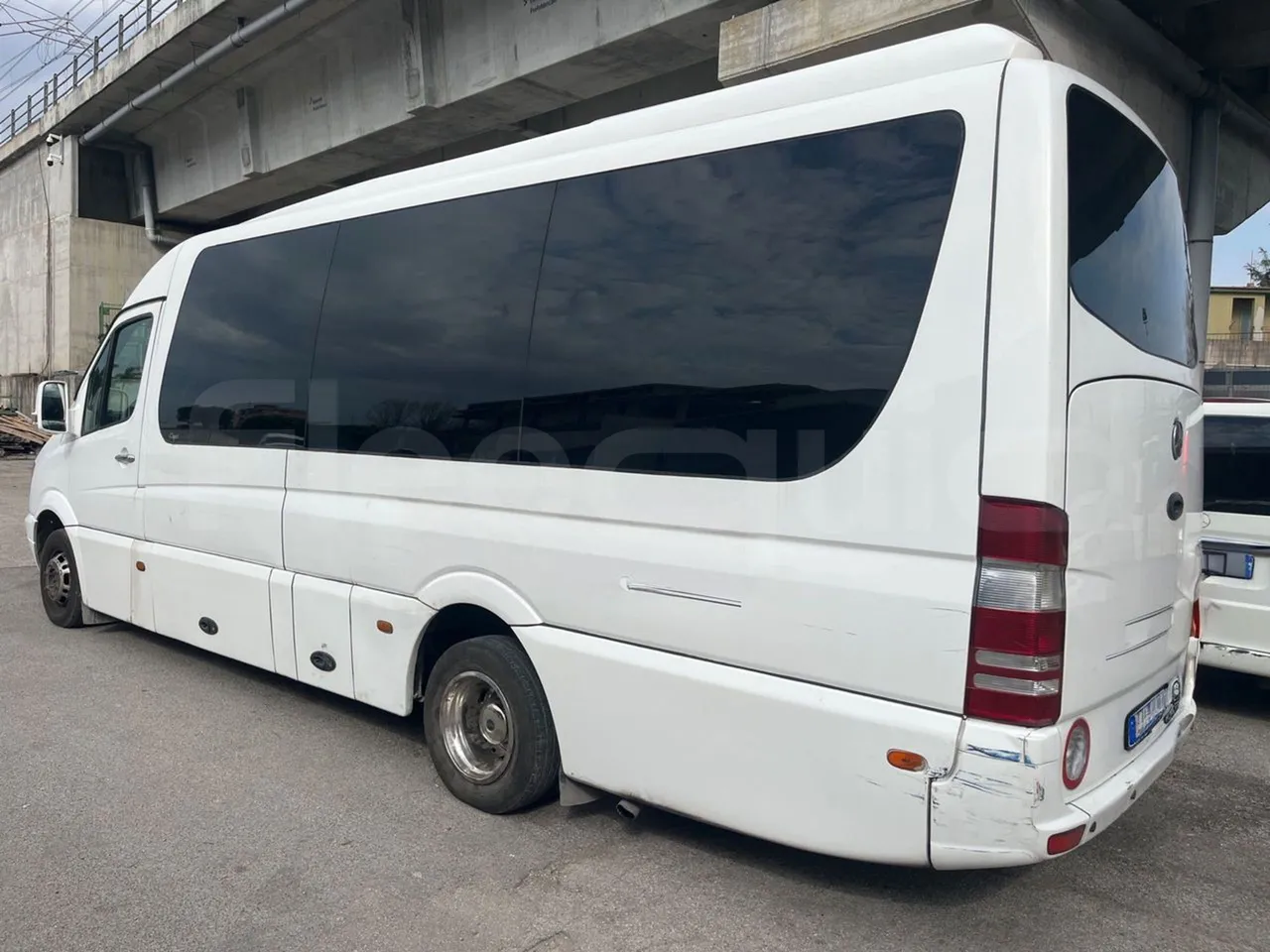 Mercedes-Benz Sprinter 518CDI - EUR4 - 135kW - 7.543m - 3/4 left rear side