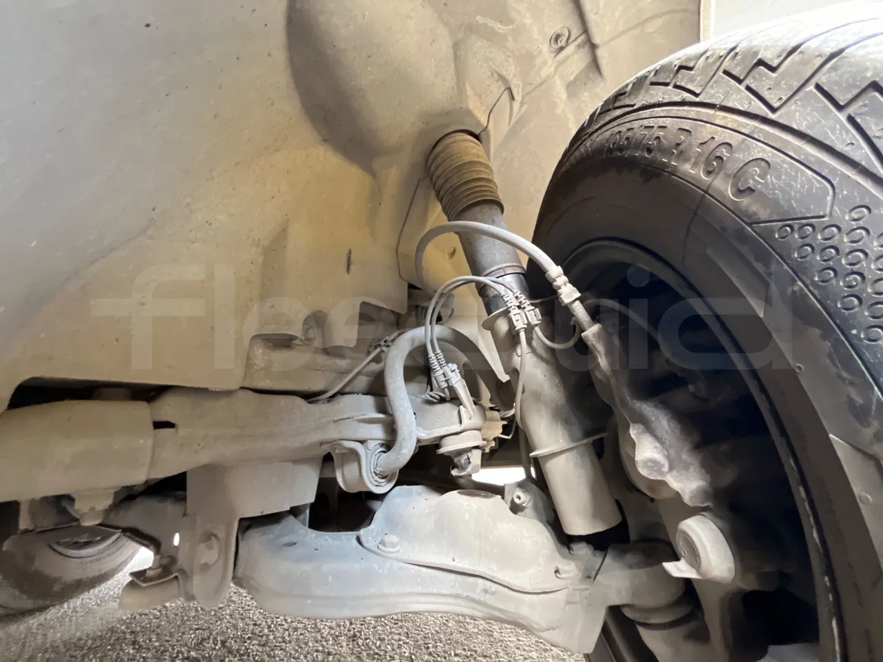 Mercedes-Benz Sprinter 518CDI - EUR4 - 135kW - 7.543m - front shock absorbers left