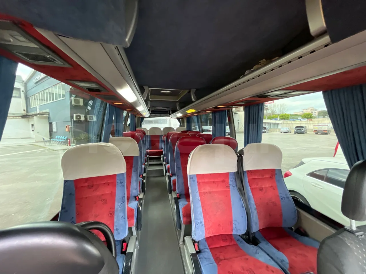 Mercedes-Benz Sprinter 518CDI - EUR4 - 135kW - 7.543m - handrails photo