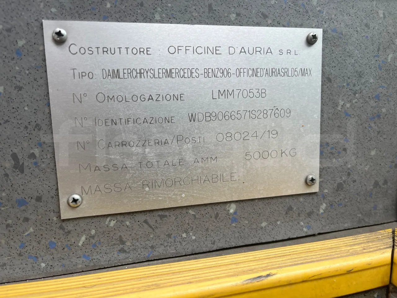 Mercedes-Benz Sprinter 518CDI - EUR4 - 135kW - 7.543m - vehicle plate photo