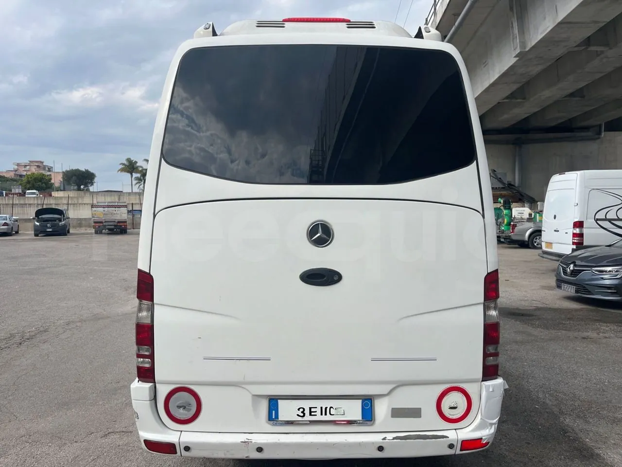 Mercedes-Benz Sprinter 518CDI - EUR4 - 135kW - 7.543m - rear hatch closed