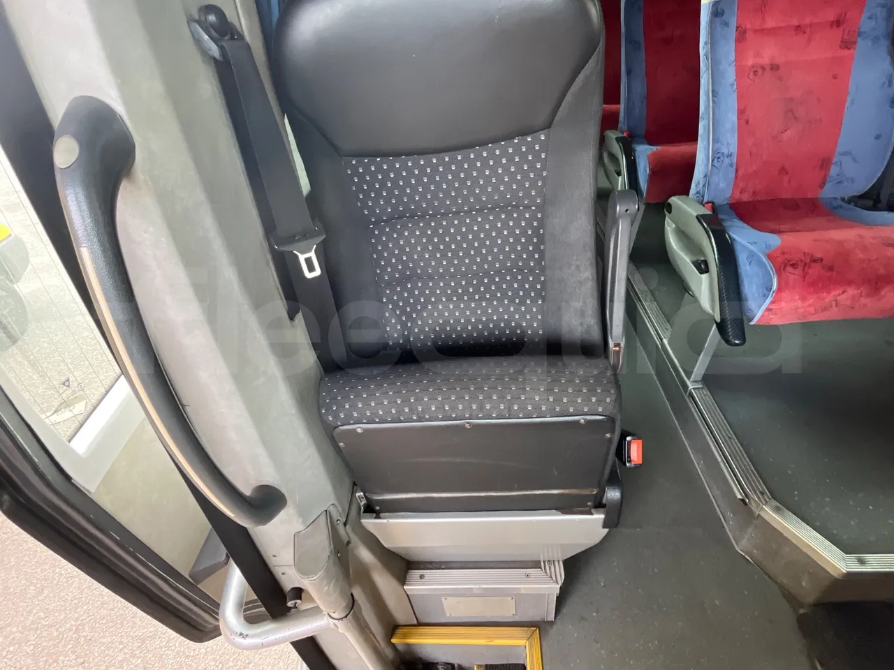Mercedes-Benz Sprinter 518CDI - EUR4 - 135kW - 7.543m - hostess seat photo