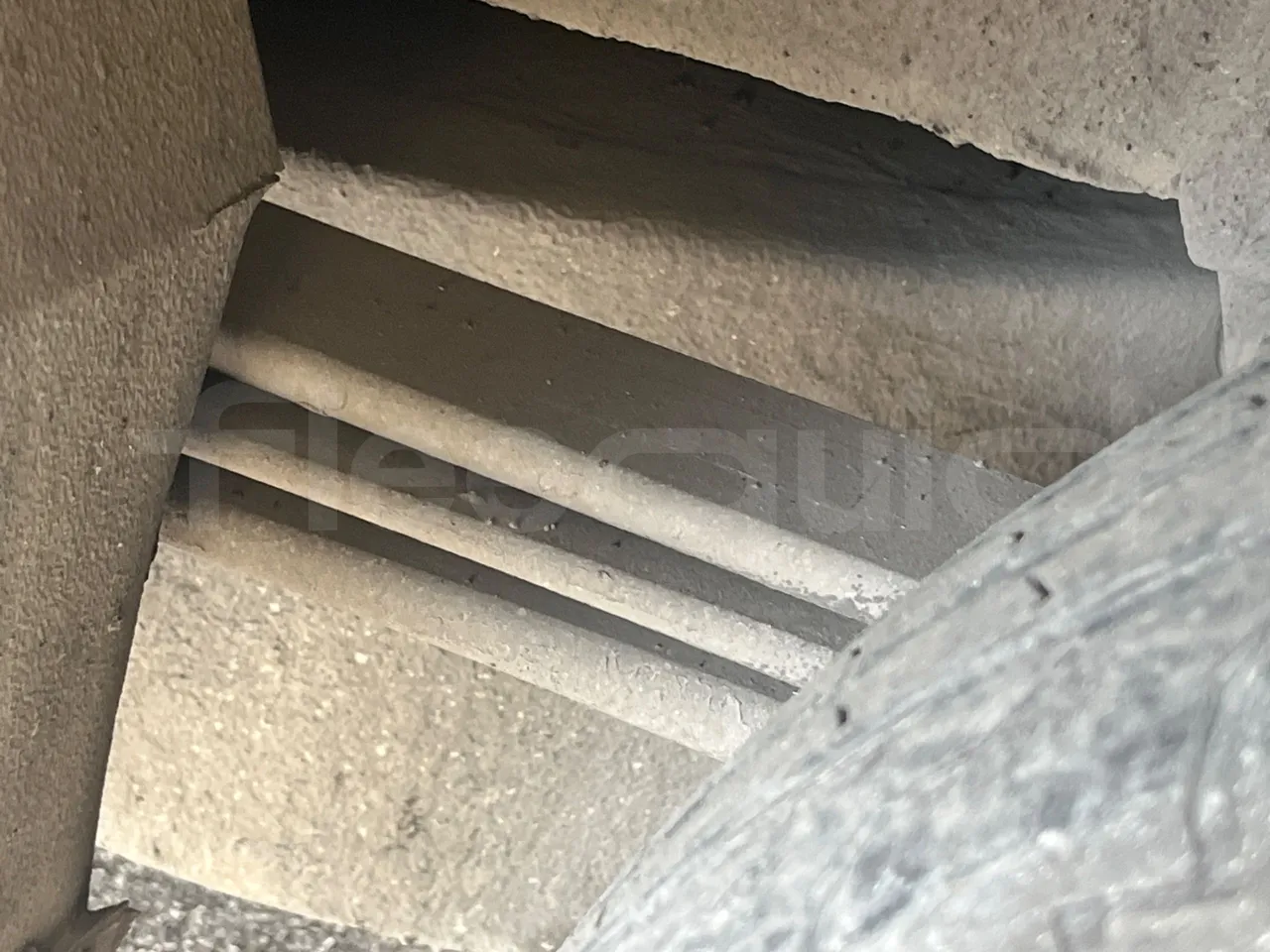 Mercedes-Benz Sprinter 518CDI - EUR4 - 135kW - 7.543m - axle 2 shock absorbers 2 left