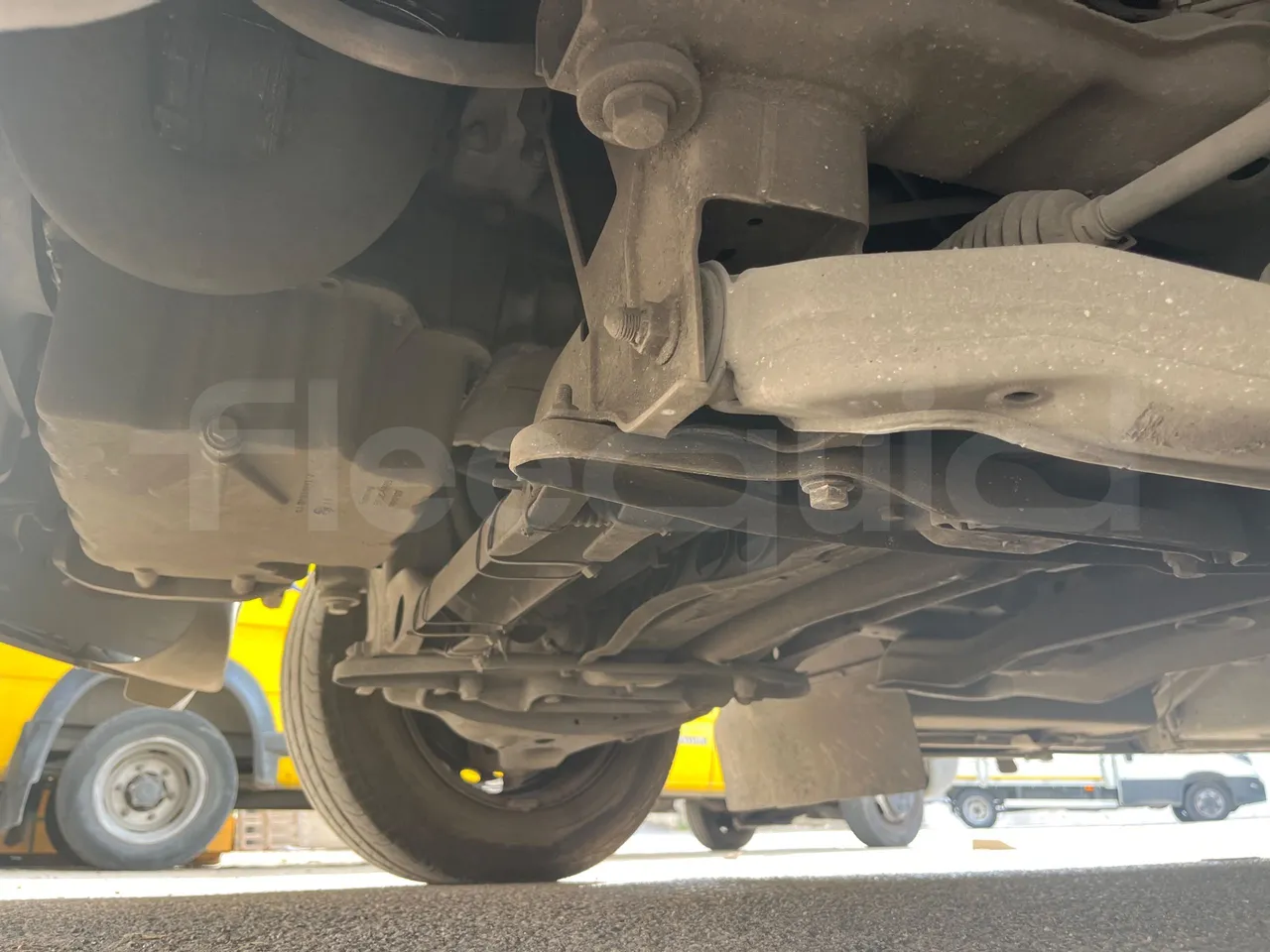 Mercedes-Benz Sprinter 518CDI - EUR4 - 135kW - 7.543m - front axle right side