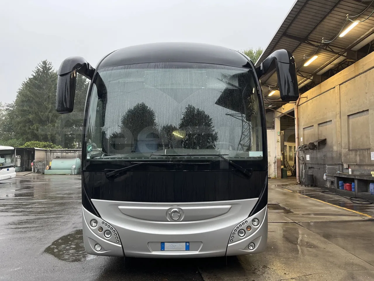 Iveco Magelys 5FR210 - Euro 5 - 331 kW - 12.254 mt - 3/4 front left